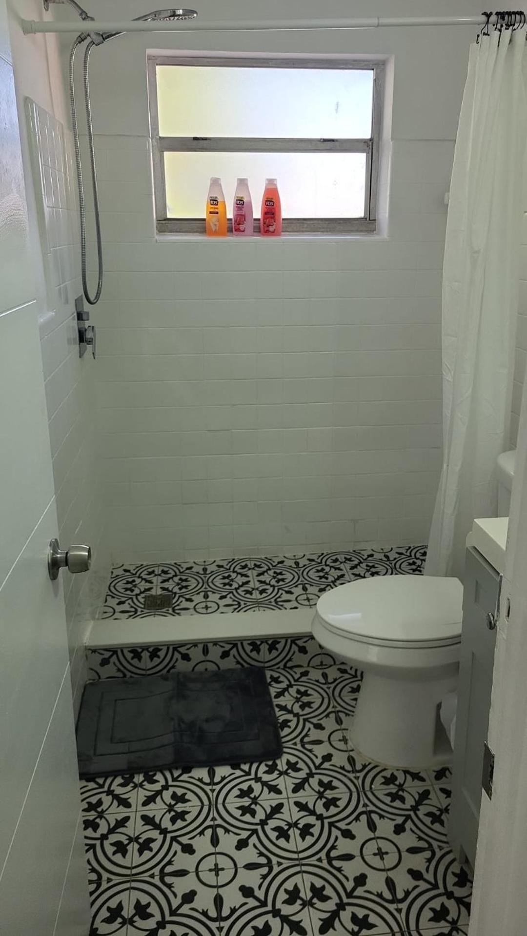 Funston Apartment Hollywood
