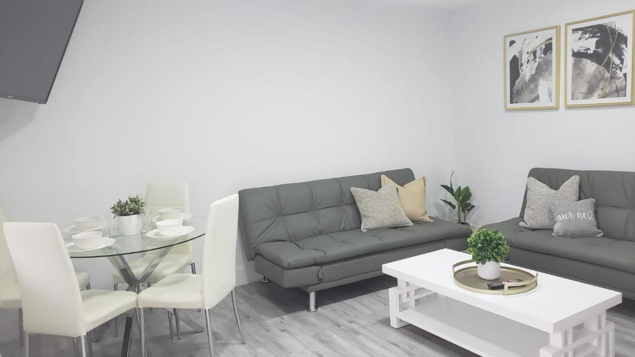 Funston Apartment Hollywood